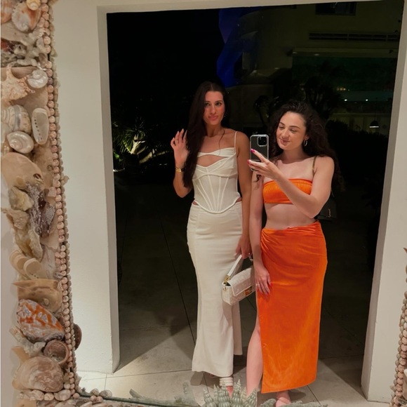 HOUSE OF CB 'Paloma' Ivory Corset Maxi Dress - Picture 3 of 3